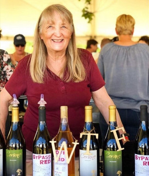 Corinne Pouring @ 4 Fires